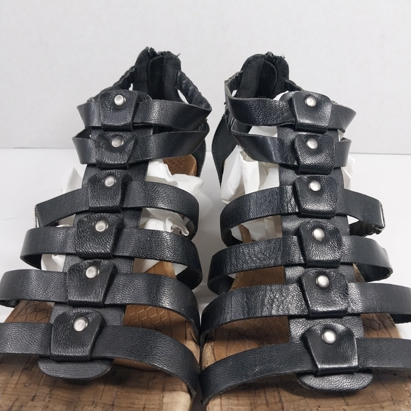Baretaps Gweneth Strappy Black Leather Casual Sandals Size 7.5 Gladiator Shoes - Picture 4 of 15